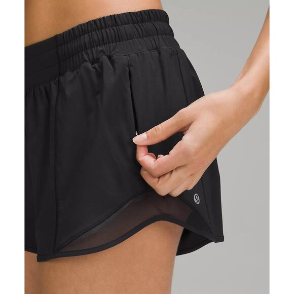 Lululemon Hotty Hot Short Size 4 Tall - Picture 3 of 7